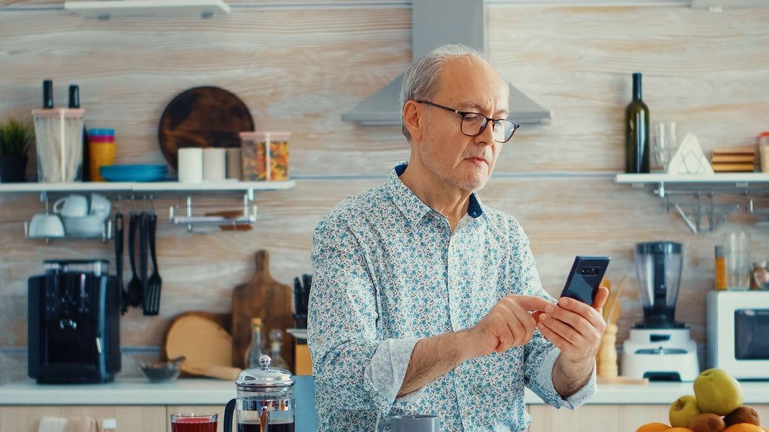 Pourquoi les téléphones classiques ne sont pas adaptés aux séniors ?